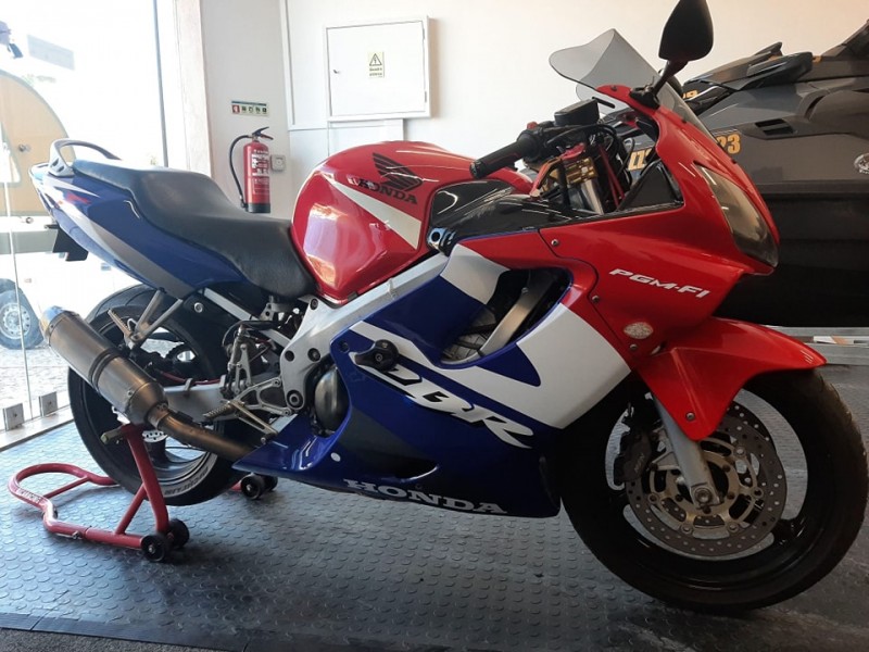 Honda CBR 600f4 - 2001